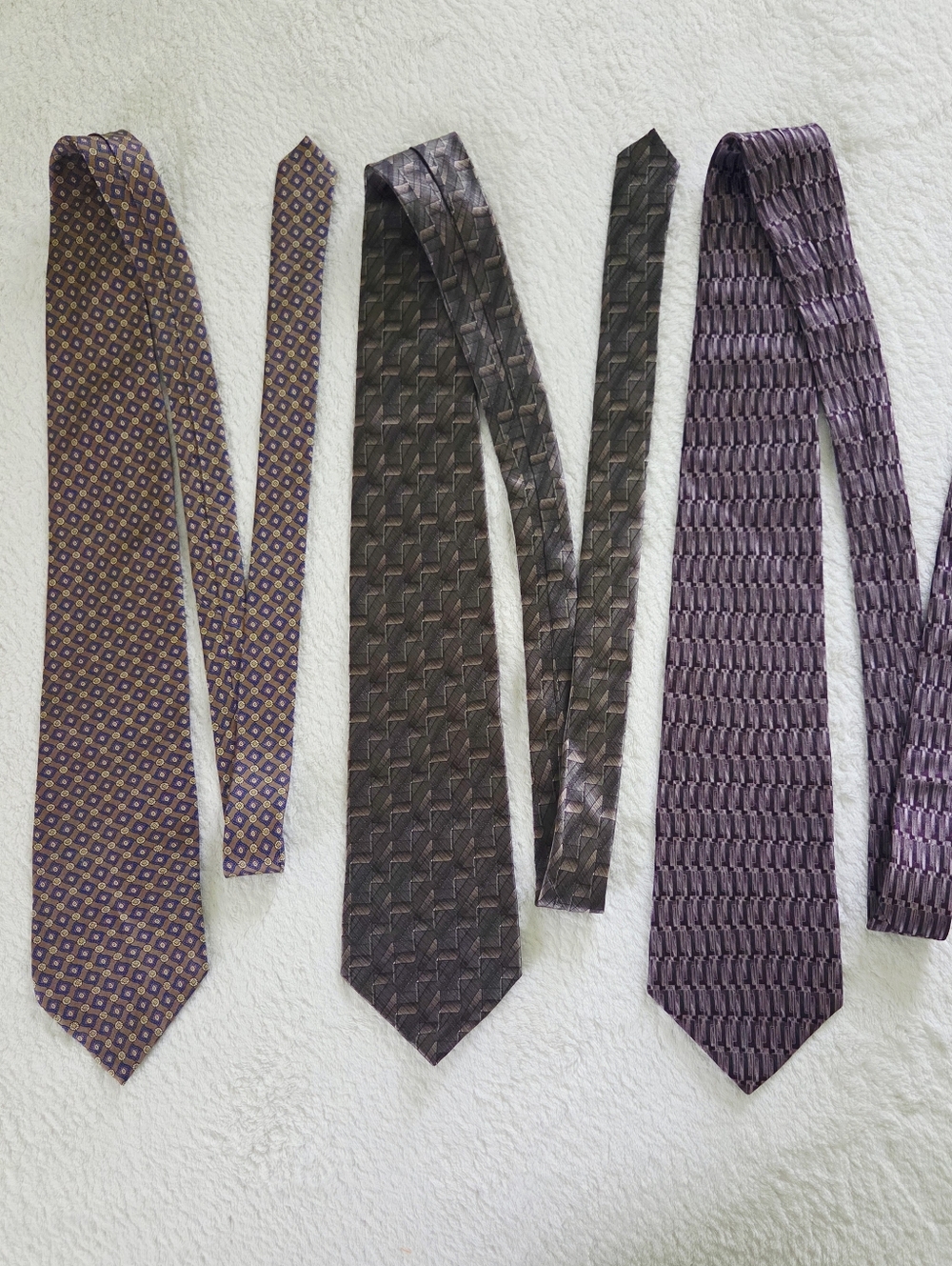 Vintage!!! Silk Men's Ties Bundle (3)